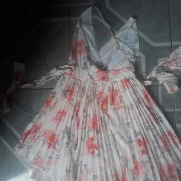 HIGH FASHION DRESS - Picture 10 of 12